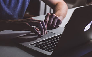 官方网站-斯诺克威尔士公开赛：江俊4-0袁思俊 庞俊旭告负